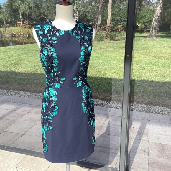 Lela Rose Vine Embroidered Sheath Dress in Navy Blue with Teal, Size 6 - Picture 3 of 14
